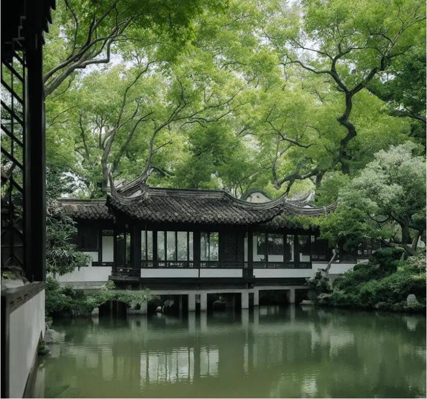 雨花区歪斜餐饮有限公司